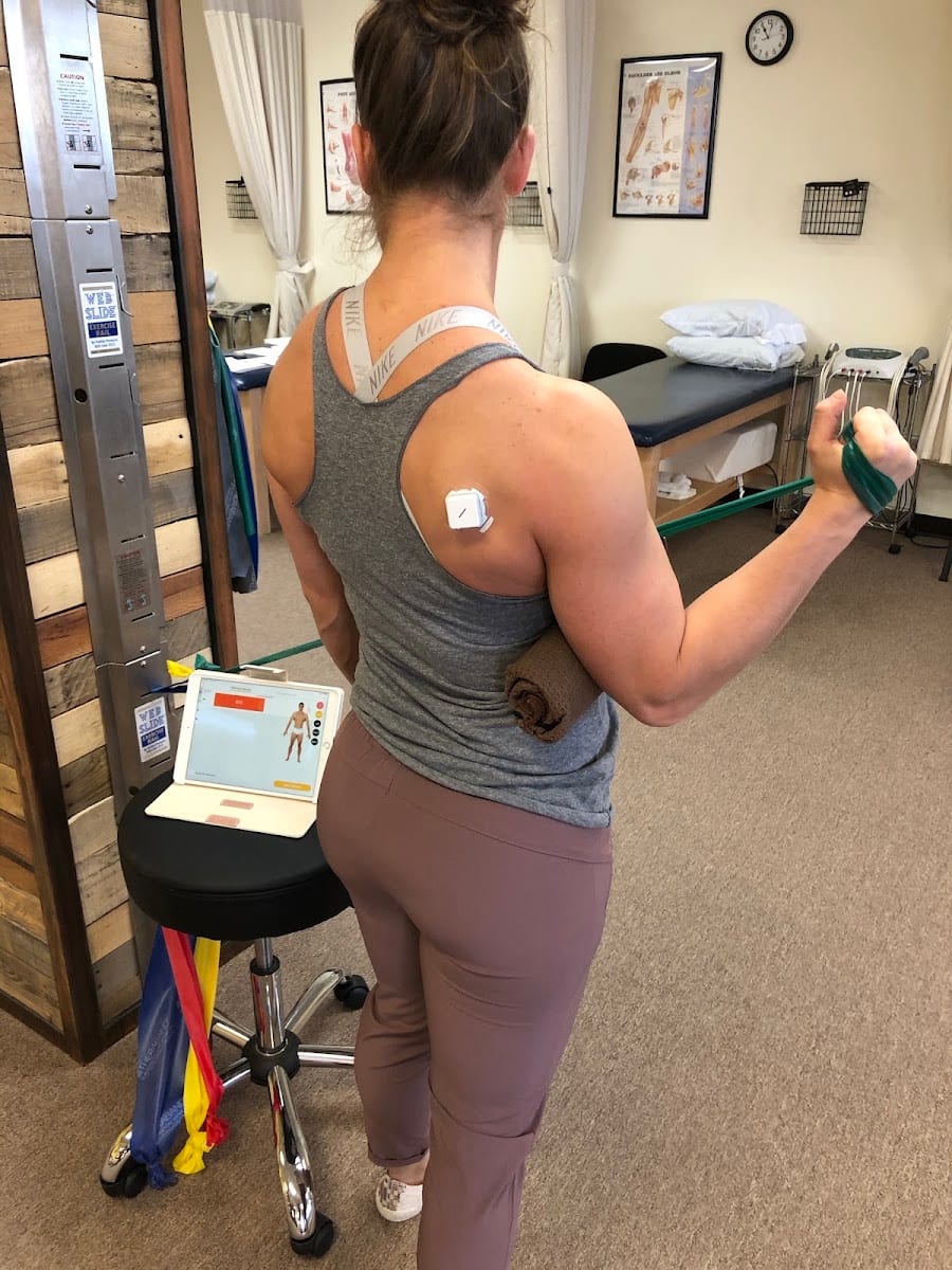 307 Physical Therapy, photo 4