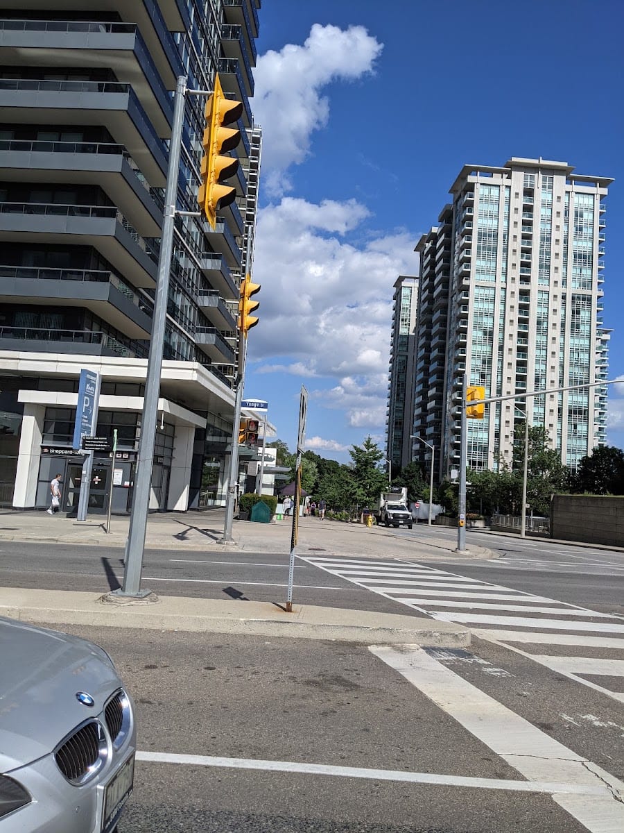 Yonge-sheppard health Centre, photo 3