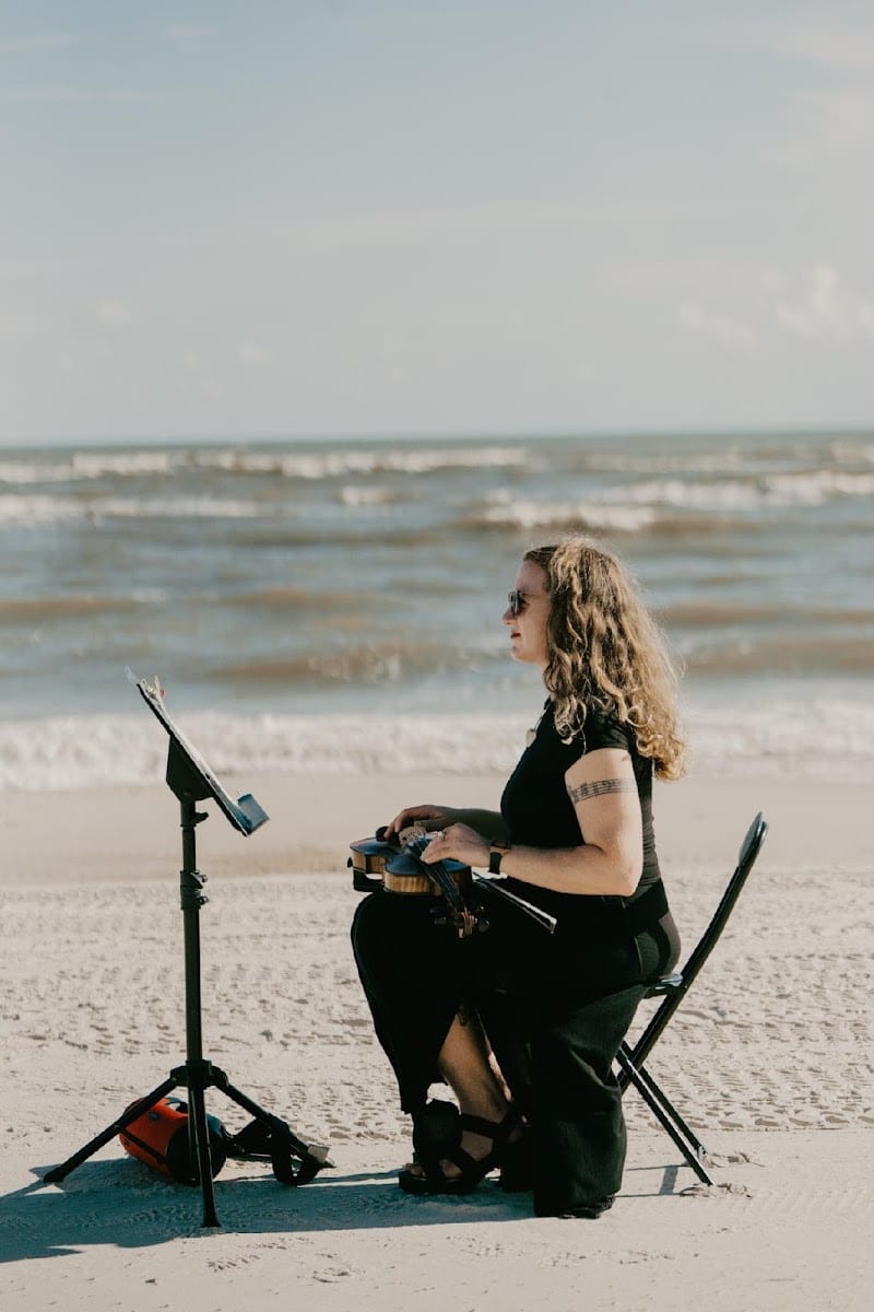 String Queen Roni - Music Lessons & More, photo 3