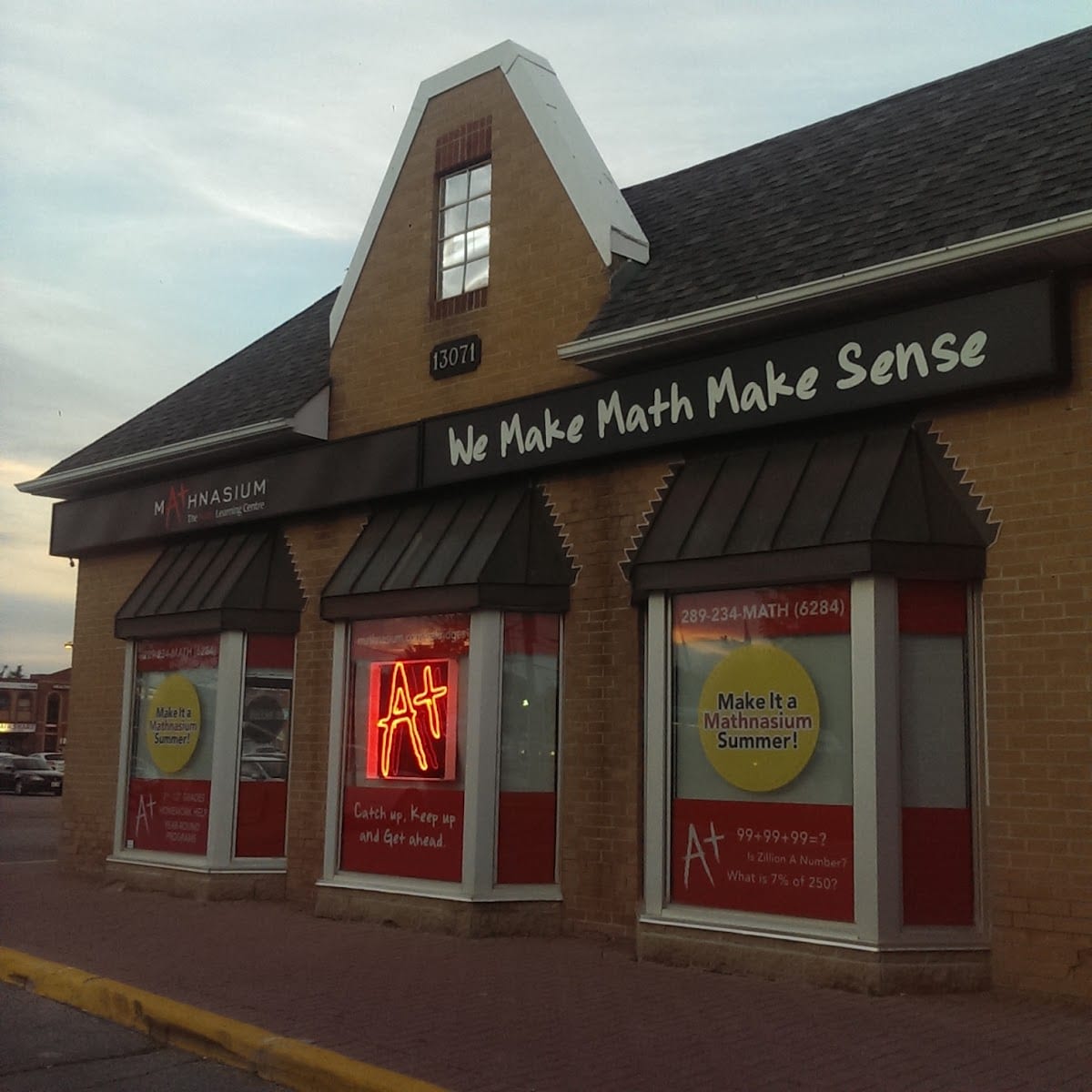 Fraser & Melissa's NOFRILLS Richmond Hill, photo 3