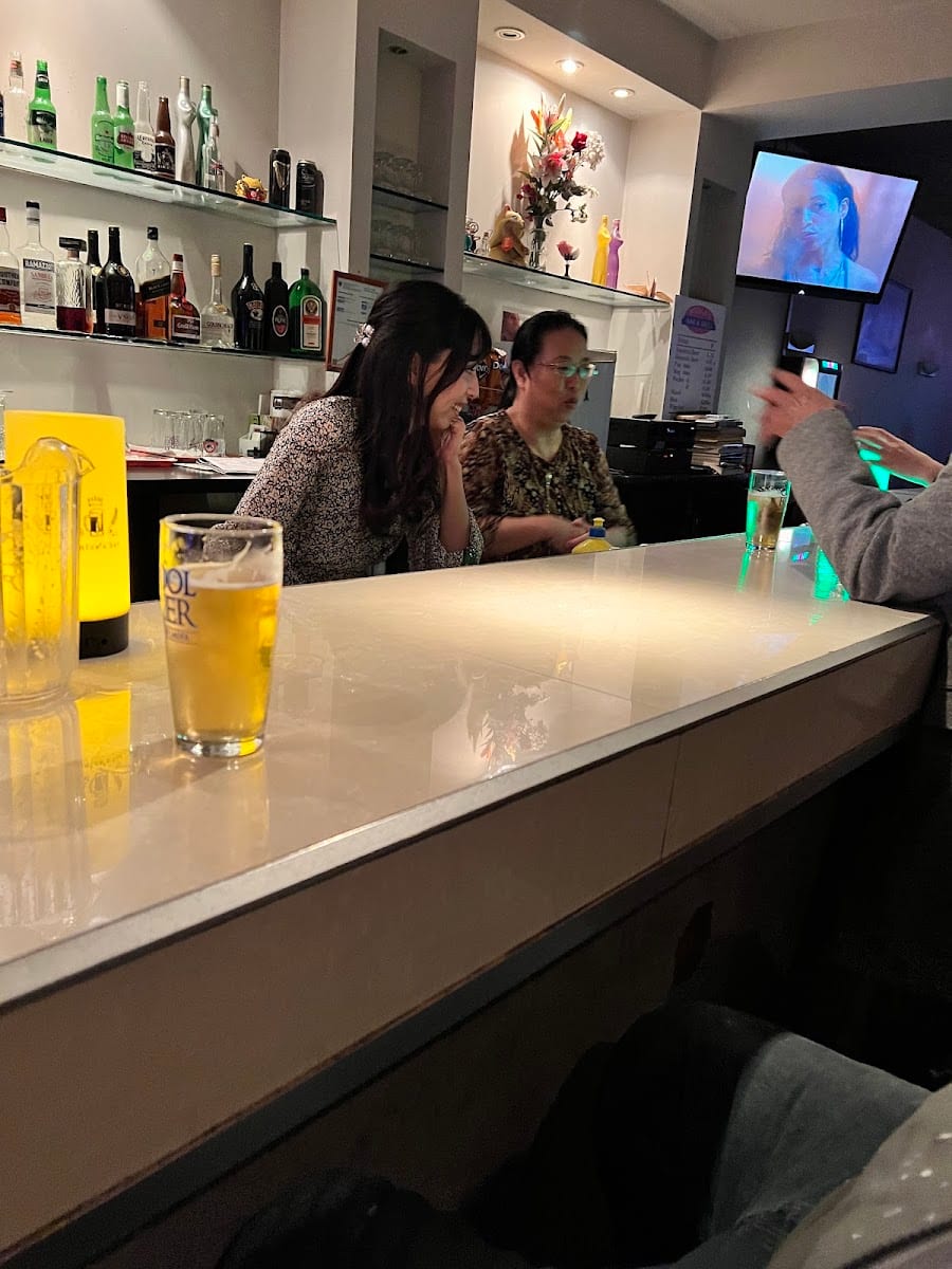 Monica's Bar