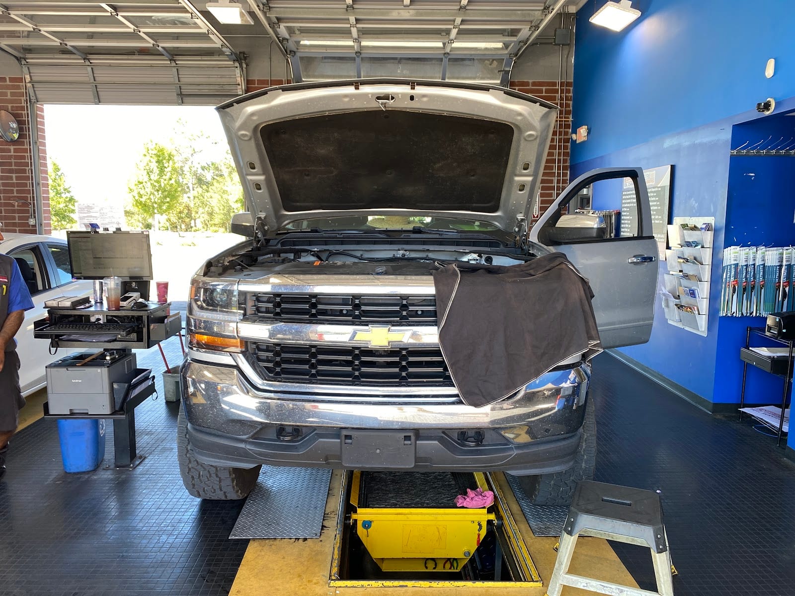 Express Oil Change & Tire Engineers, photo 4