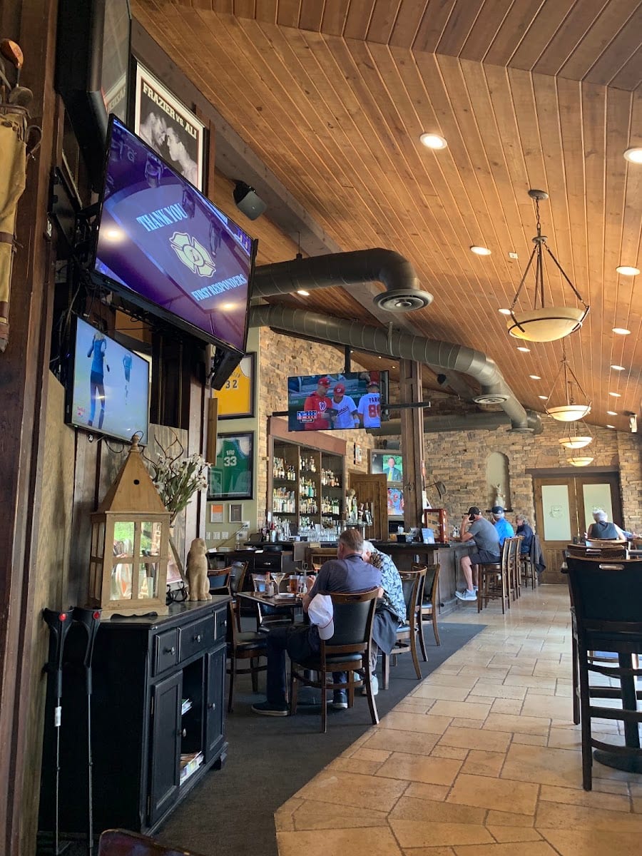 19 Sports Bar & Grill, photo 4