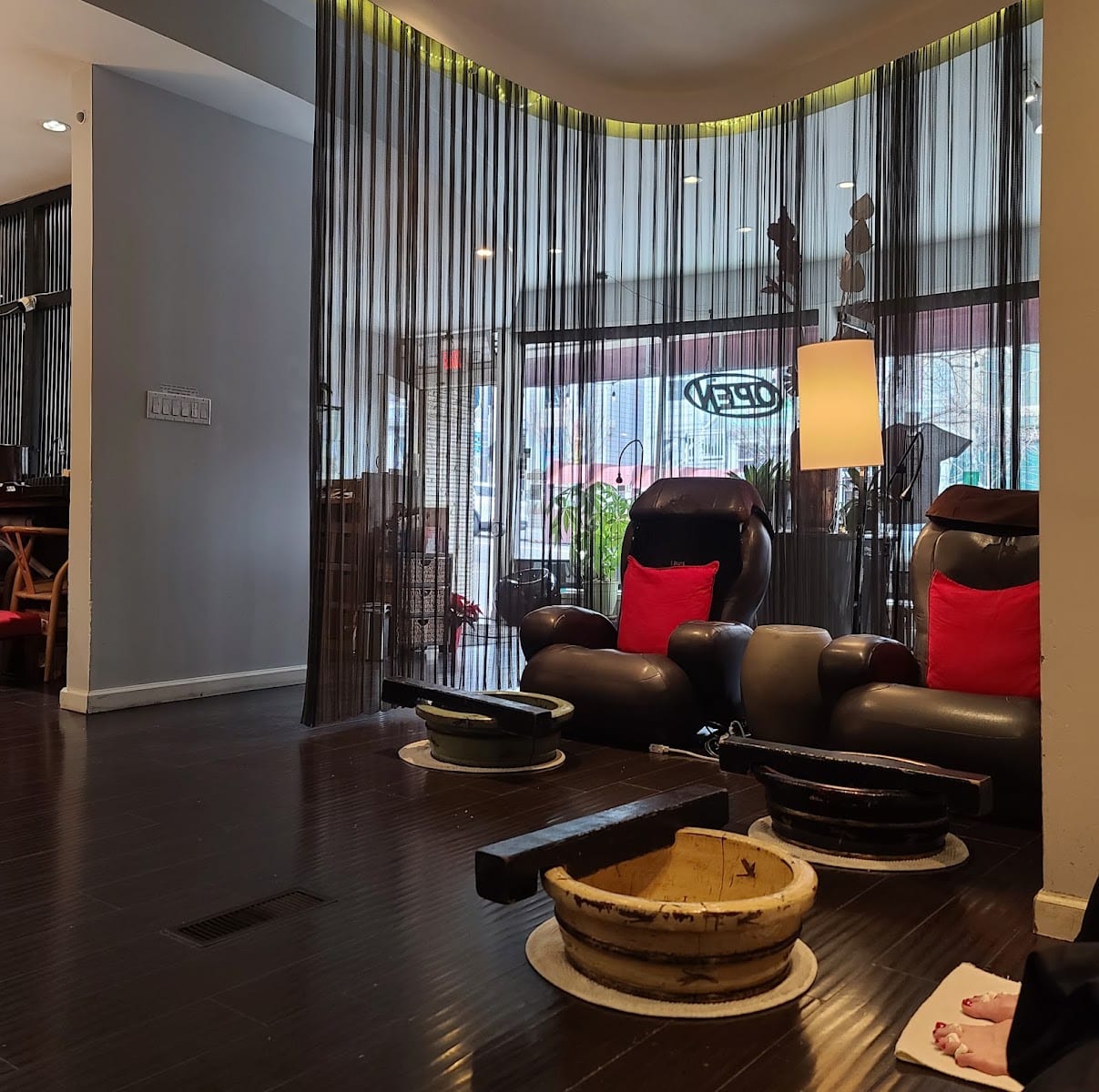Hand -Job Nails & Spa, photo 4