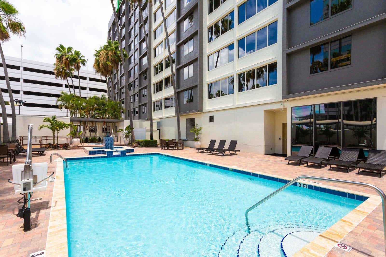 Marriott Tampa Westshore, photo 2