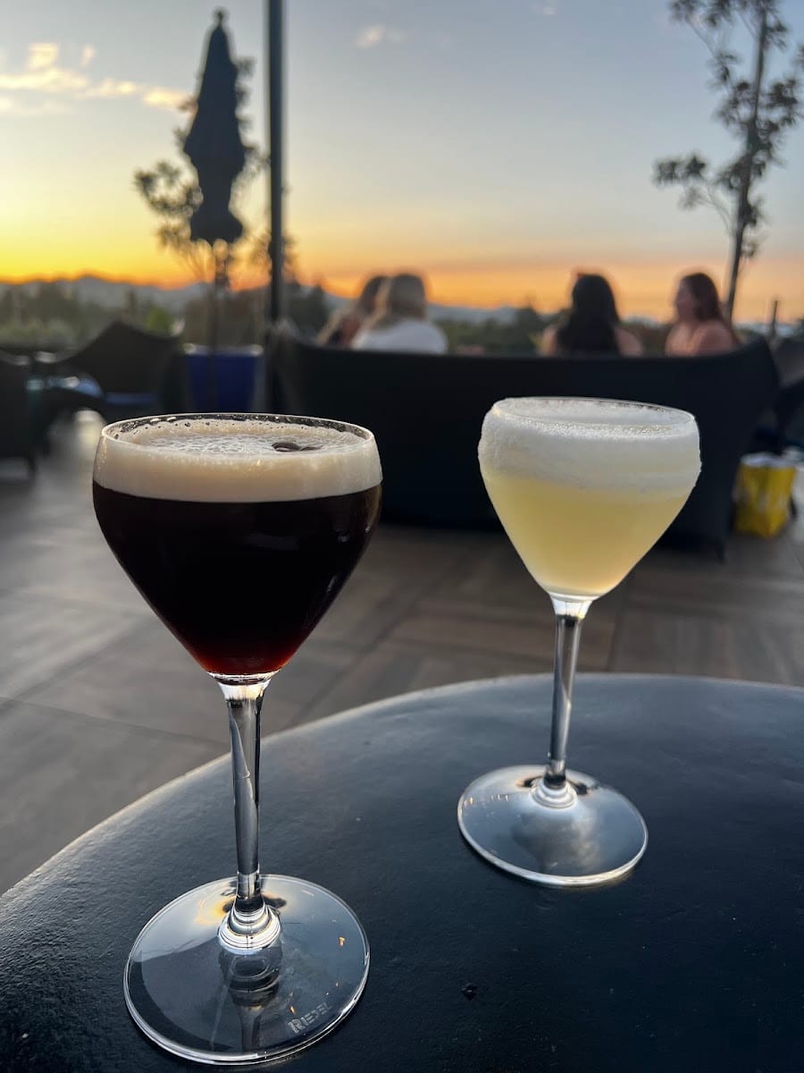 Sky & Vine Rooftop Bar, photo 4