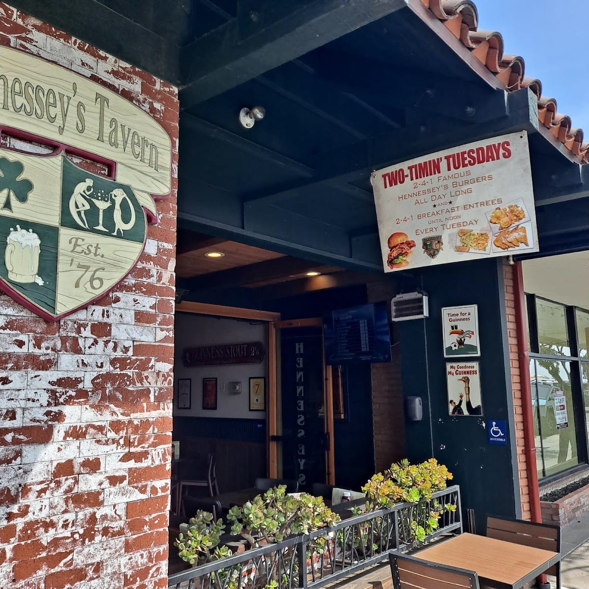 Hennessey's Tavern