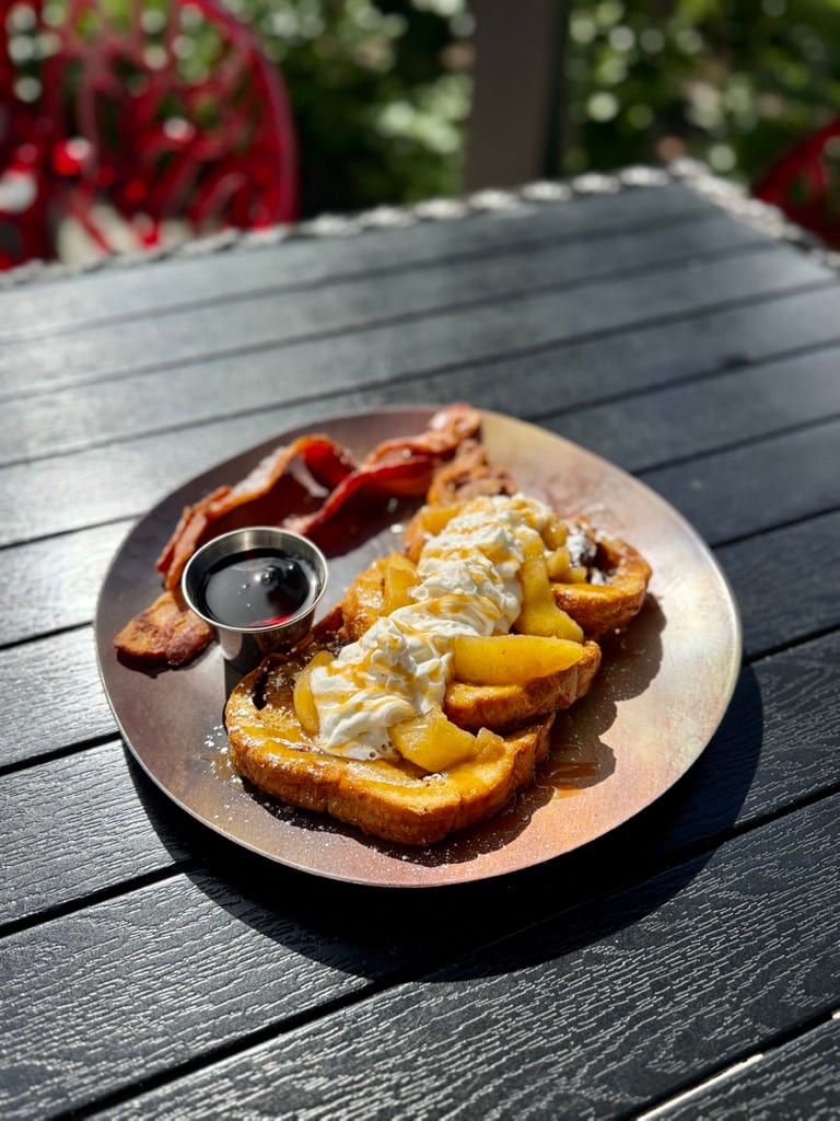 Louie's Bistro