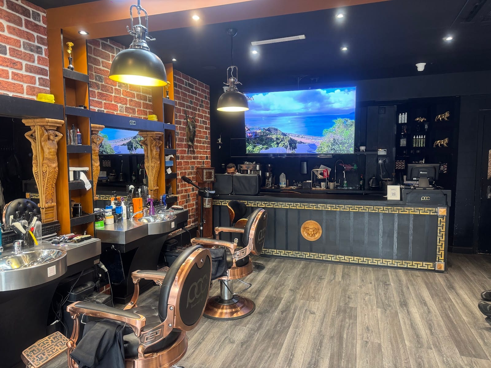 PICASSO CUT & COFFEE (Turkish Barbers)