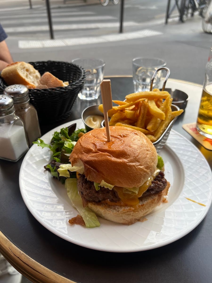 Mon Colonel