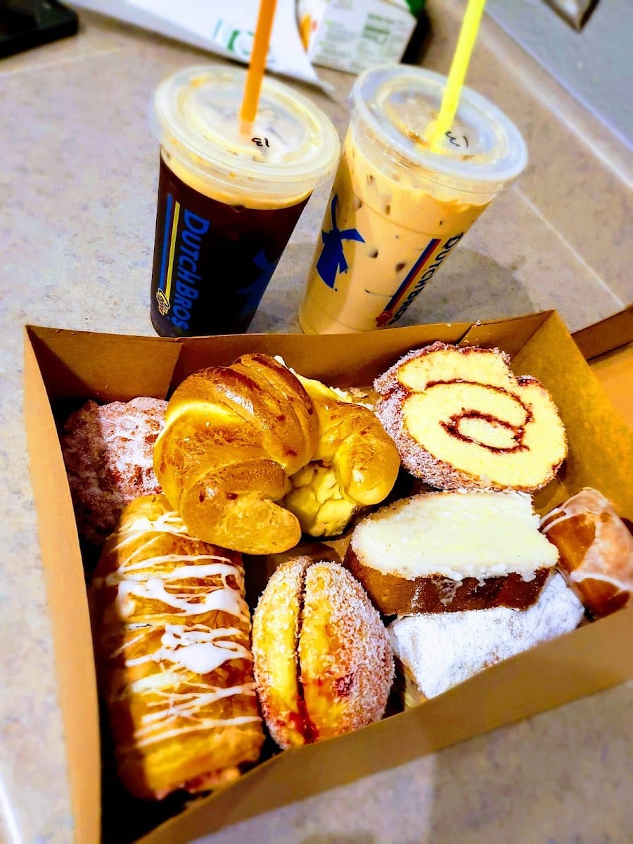 La Estrella Bakery Inc.