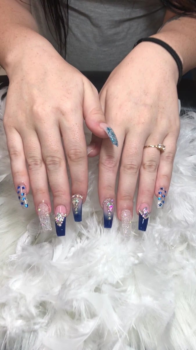 Jade Nails, photo 3