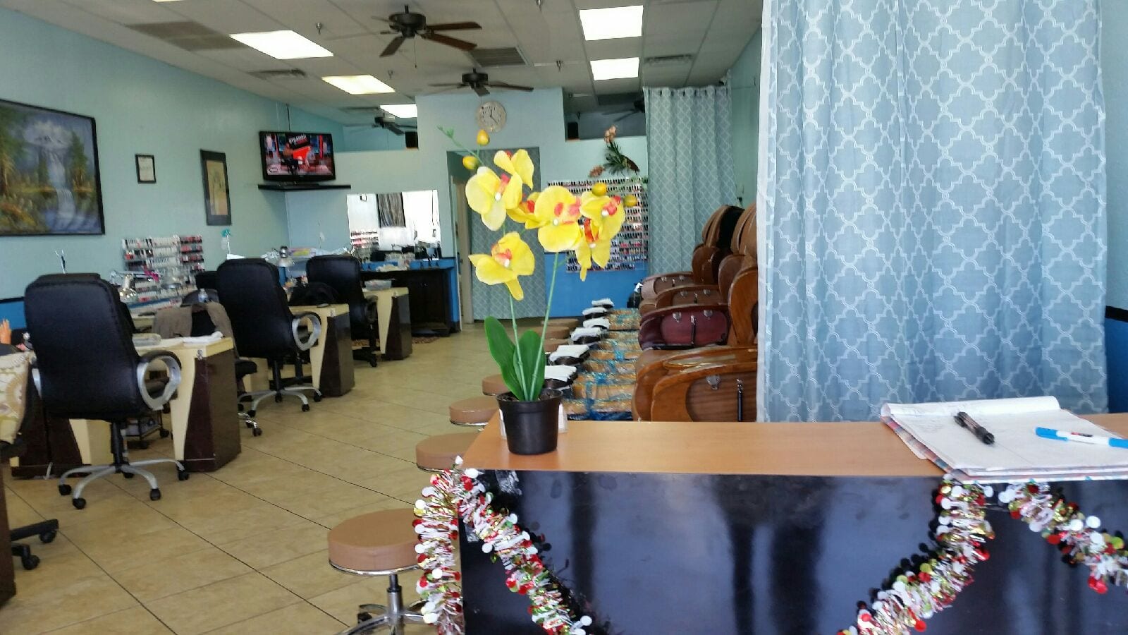 Tiffany's Nail & Hair Waxing, photo 3