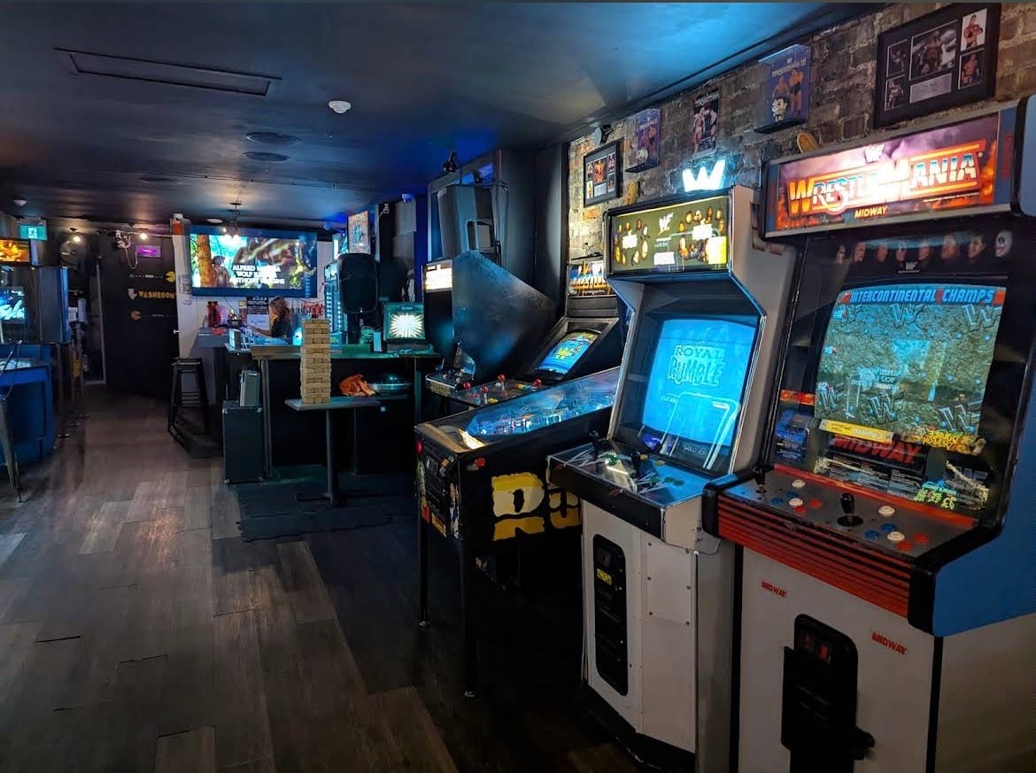 FreePlay Toronto Retro Arcade Bar