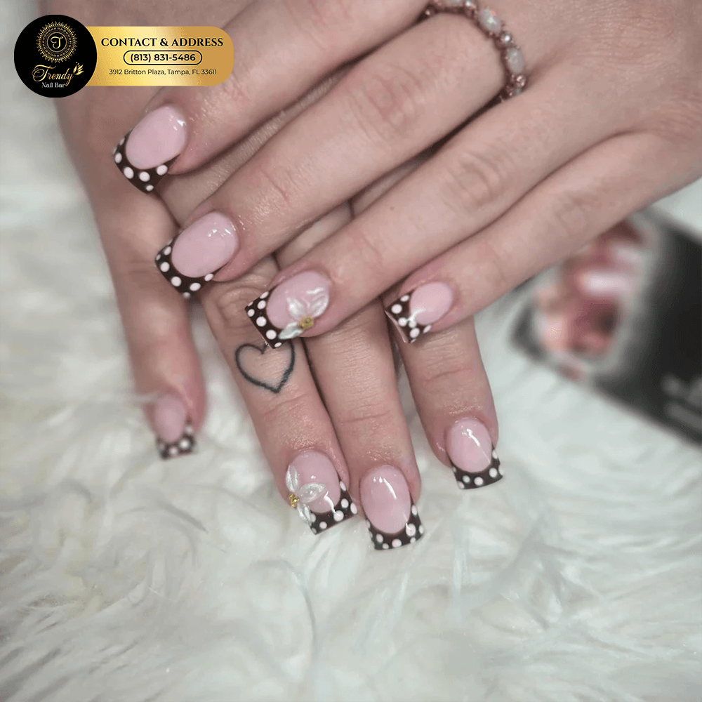 Trendy Nail Bar