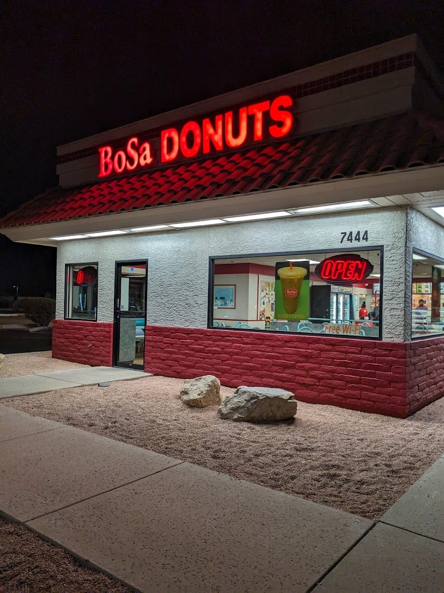 BoSa Donuts