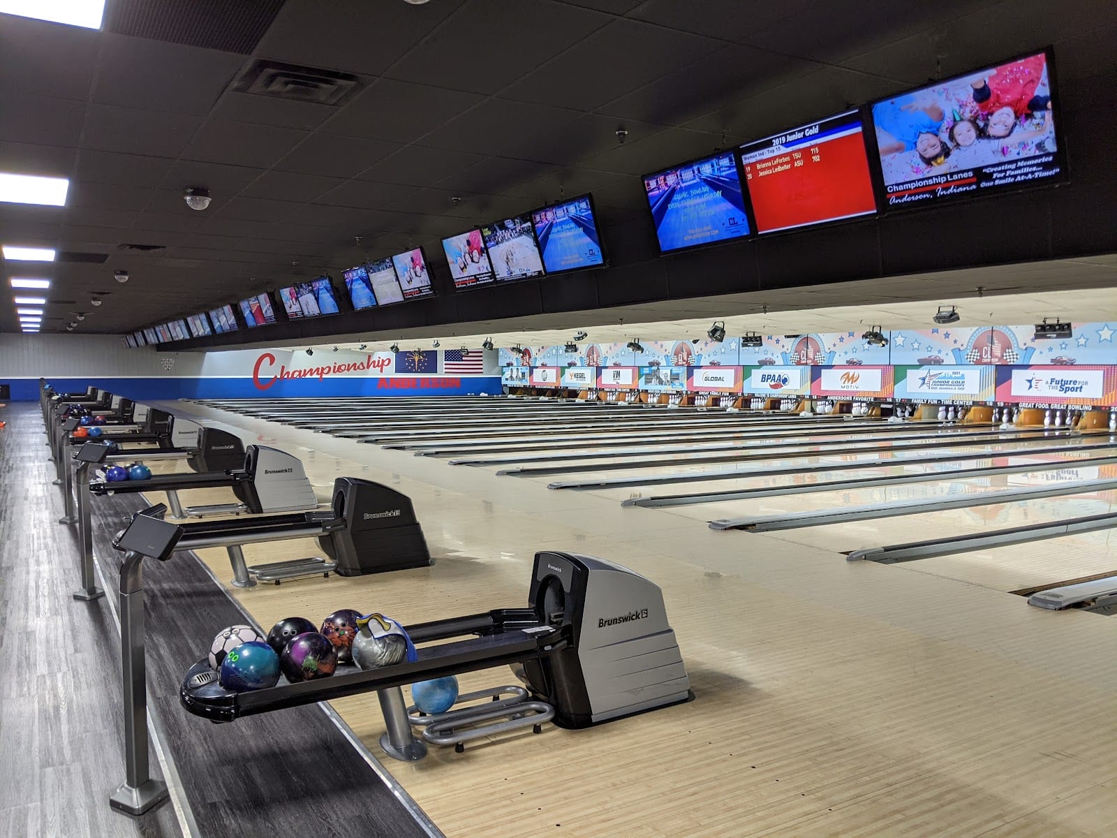 Championship Lanes