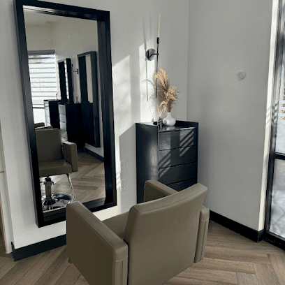 Main Muse Salon