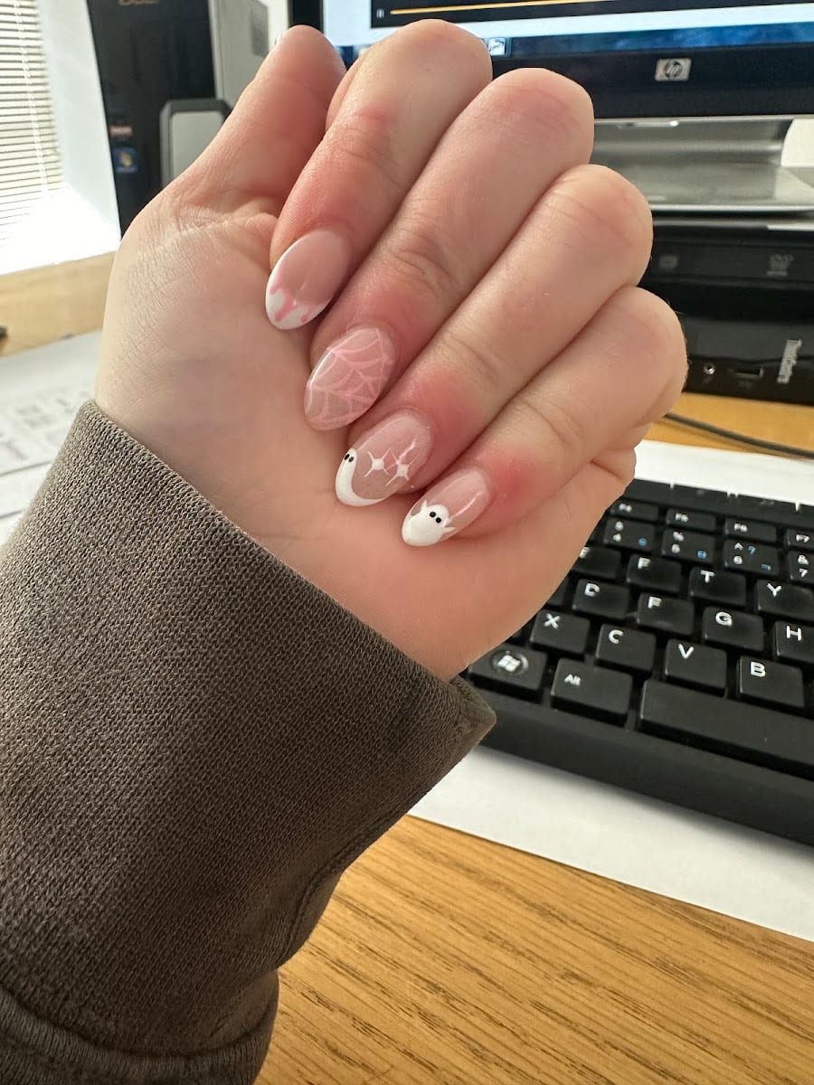 B-Glamour Nails & Spa, photo 4