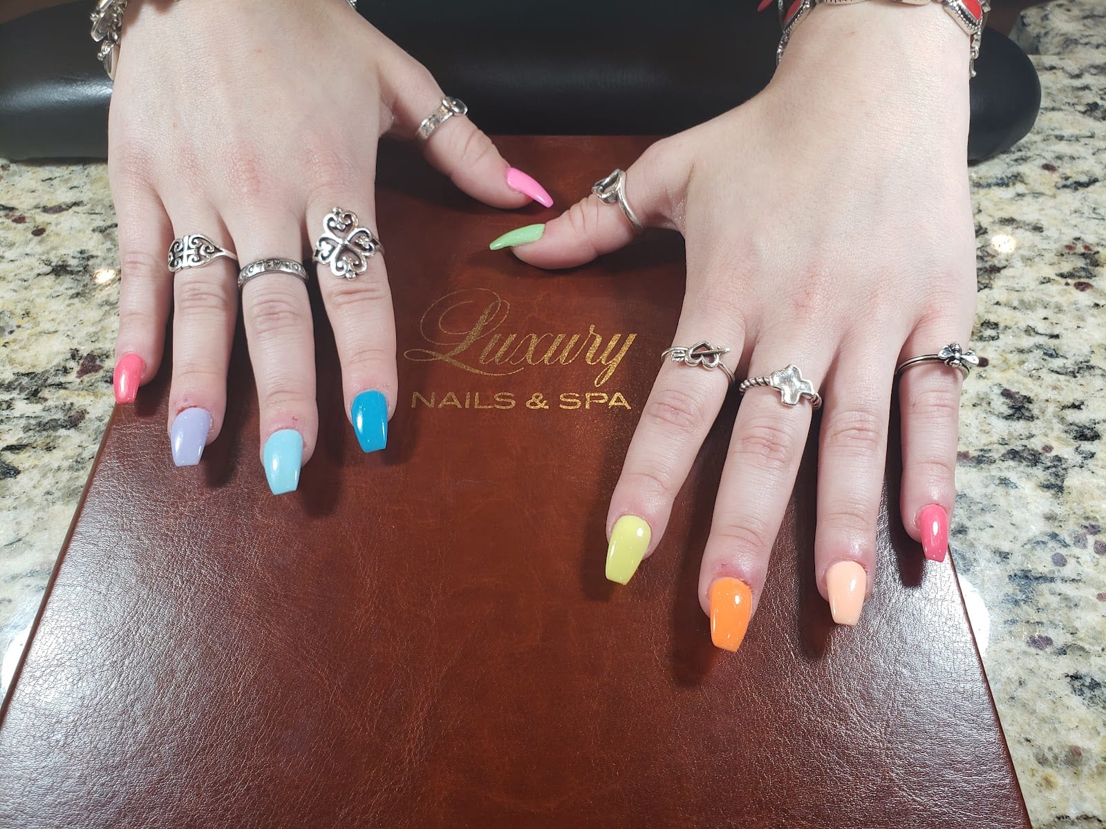 Luxury Nails & Spa