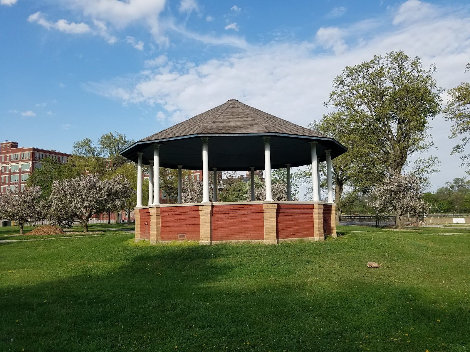 McCulloch Park, photo 2