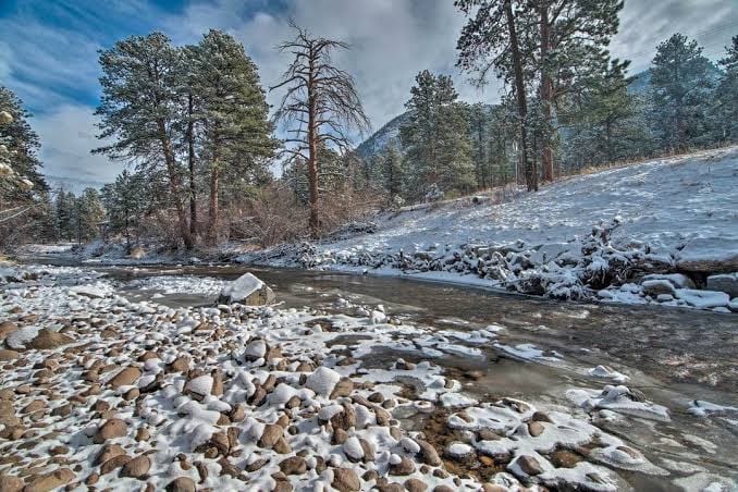 Spacious Estes Park Home on Big Thompson River!, photo 3