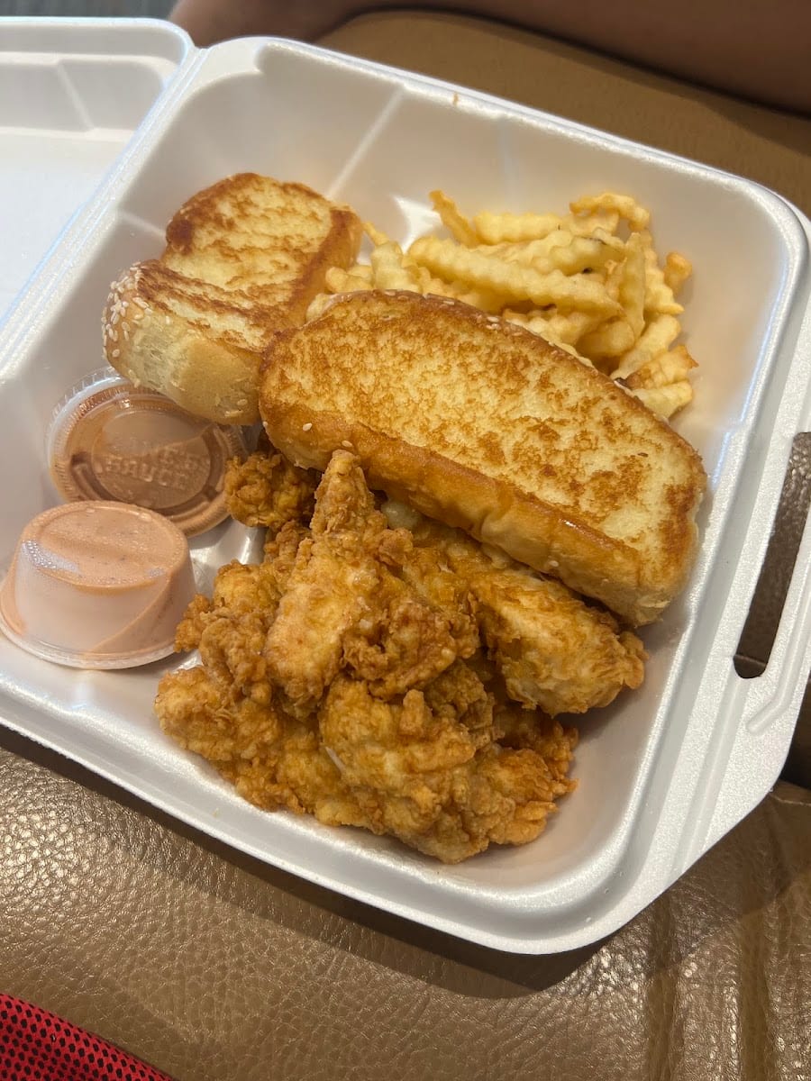 Raising Cane's Chicken Fingers, photo 3