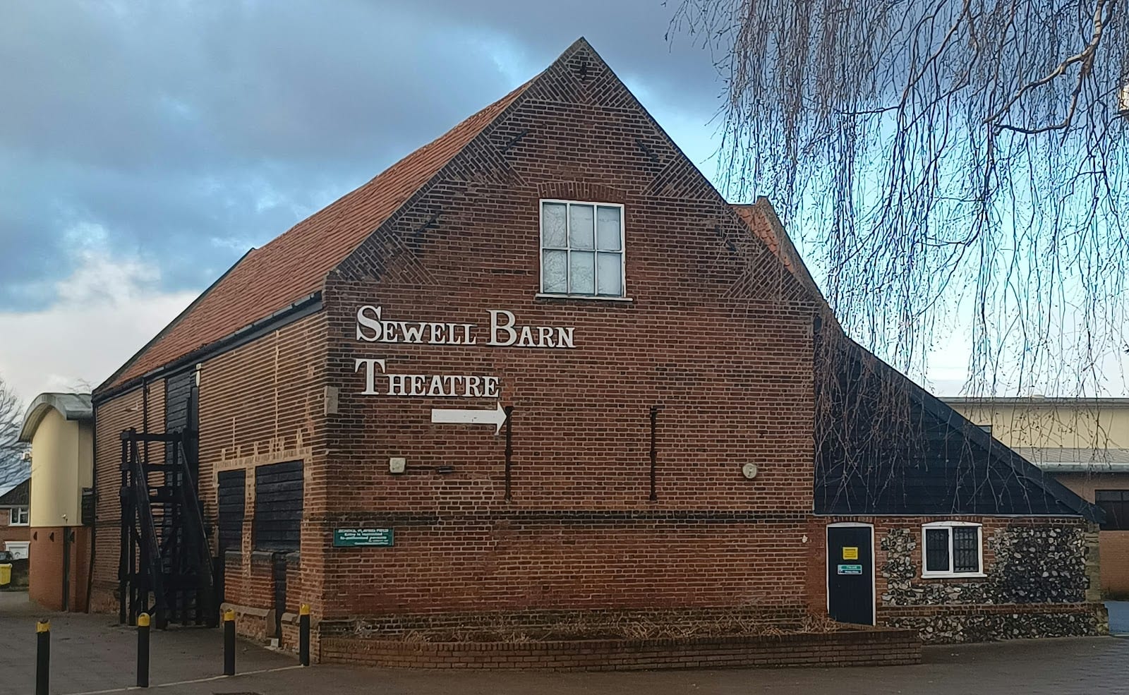 Sewell Barn, photo 2