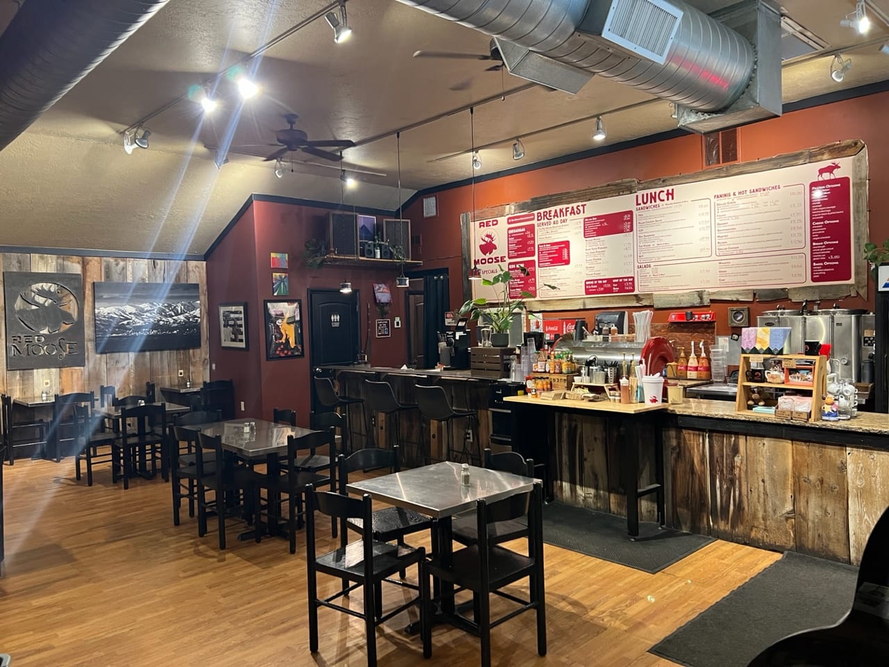 The Red Moose Cafe, photo 2