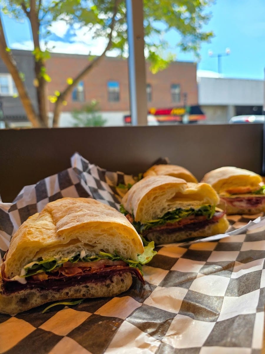 Bambinos deli