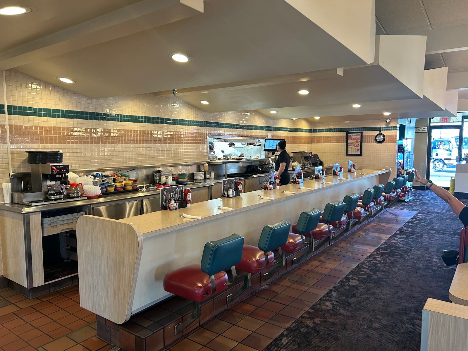 Dee's Family Restaurant, photo 4