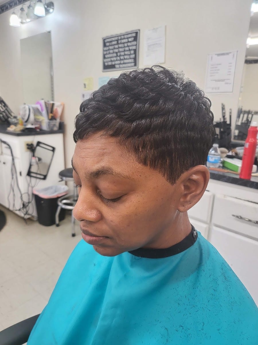 Reflexion Barber & Style Shop