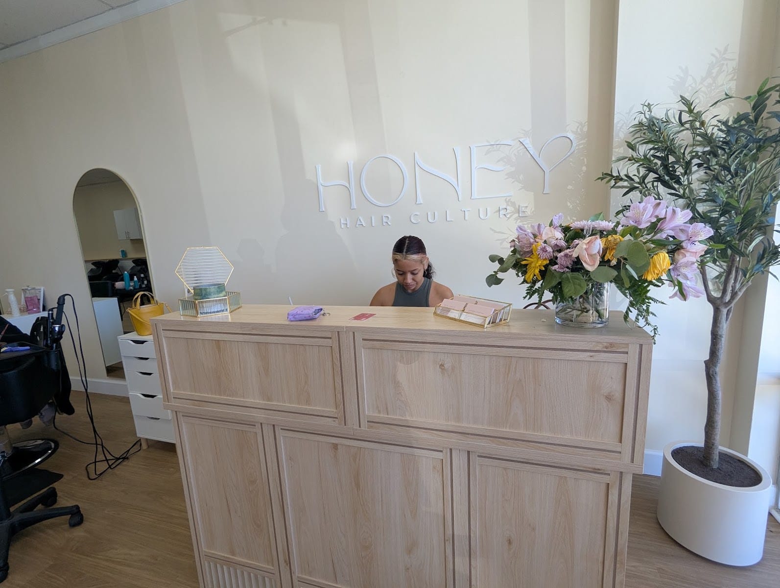 Honey Hair Culture Salon, photo 3