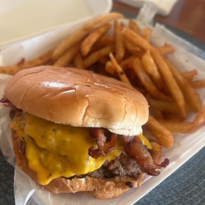 Arnold's of Anderson - Famous Homemade Hamburgers, photo 4