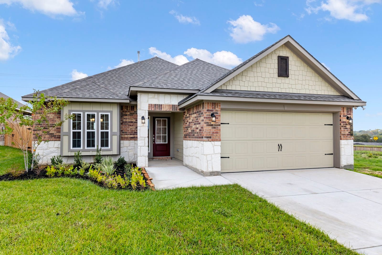 RE/MAX Bluebonnet Properties