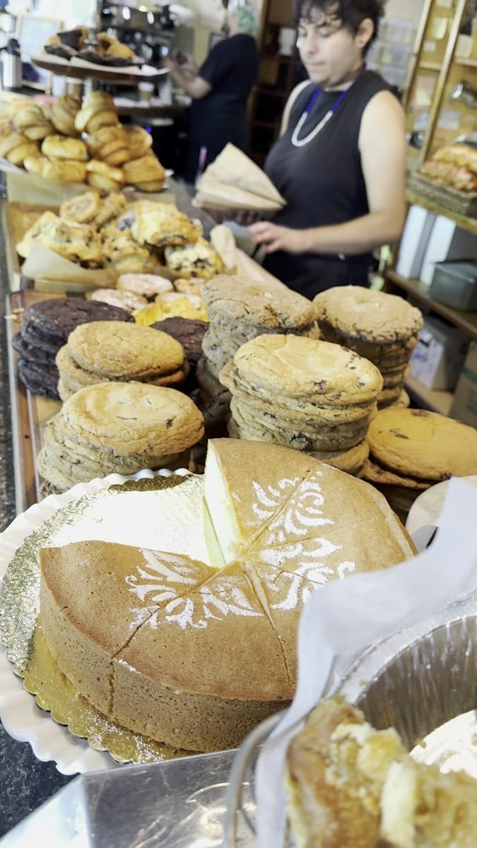 The Bread Peddler, photo 3