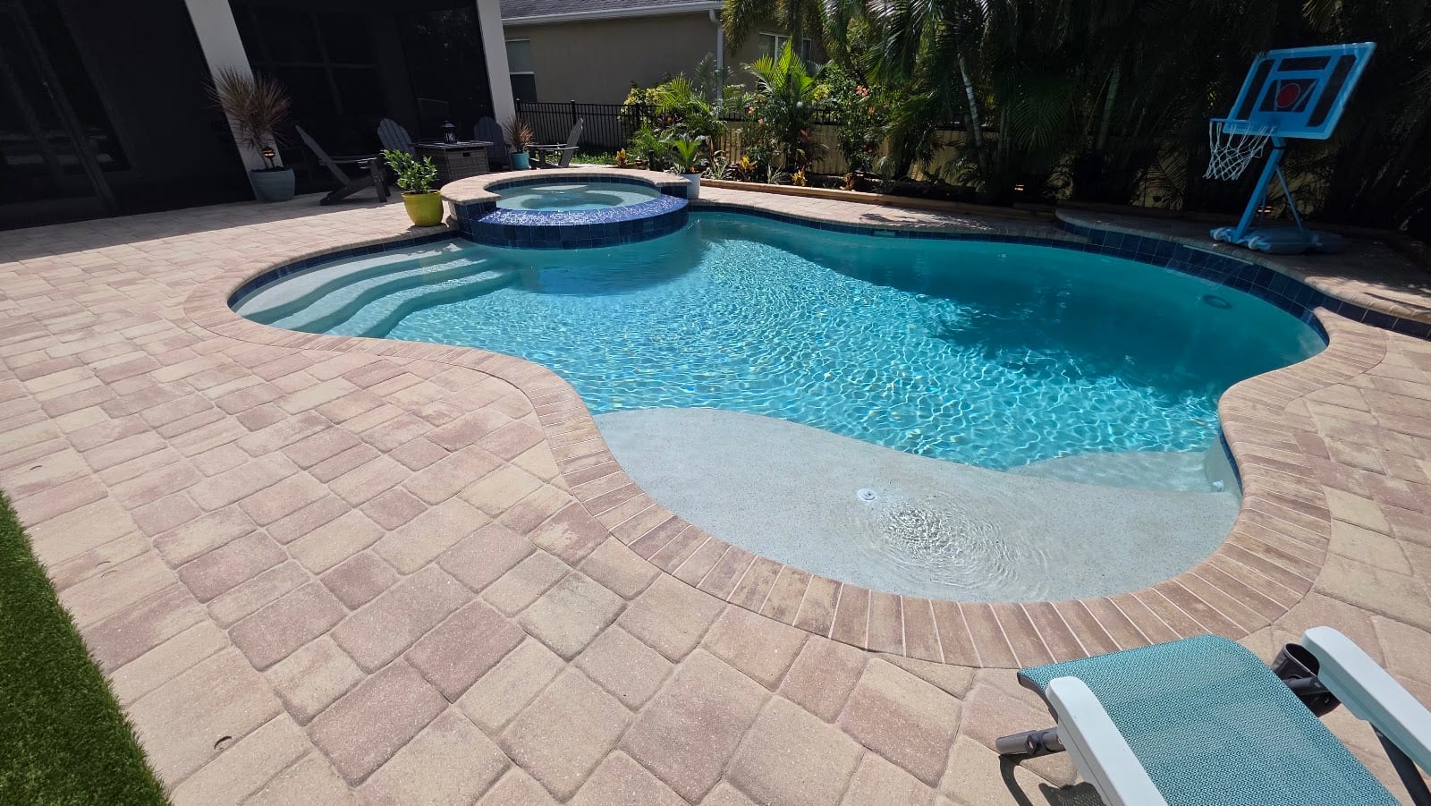 Serenoa Pool Cleaning