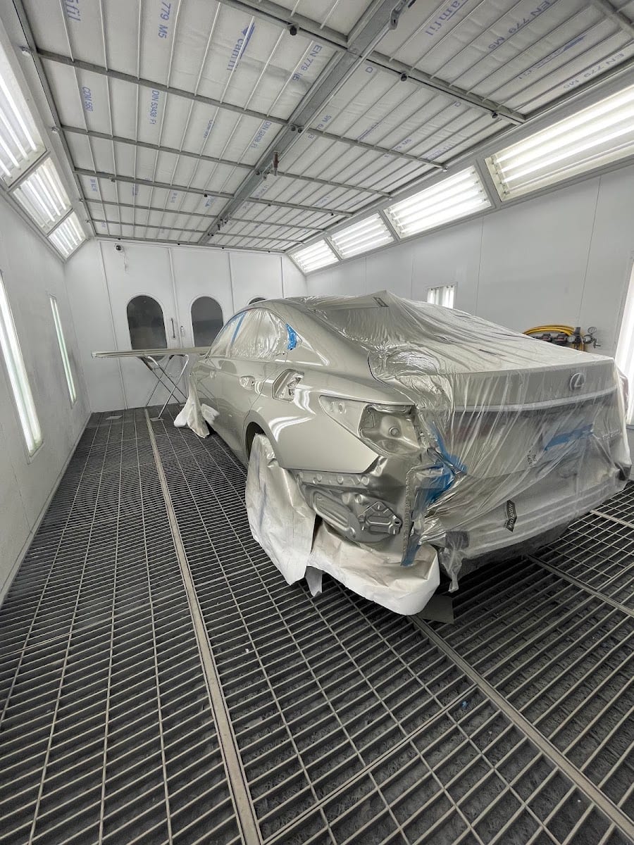 Jane and 7 Auto Collision Center, photo 4