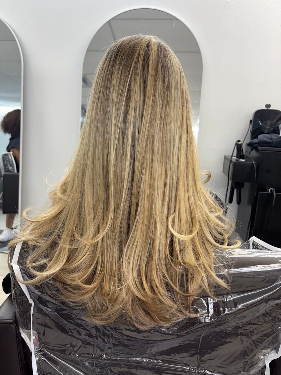 Kiana’s Dominican Hair Studio, photo 2