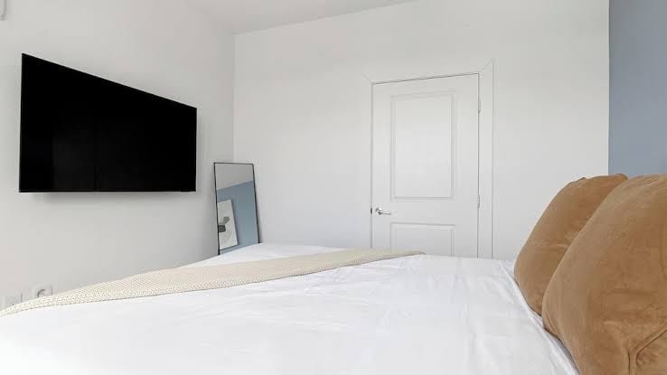 Landing | Incredible 1BD, Pool, Gym, photo 3