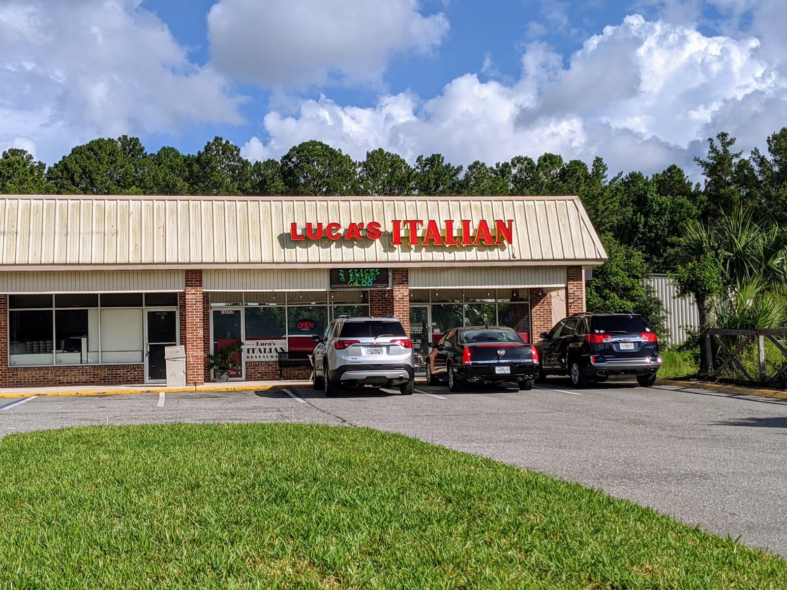 Luca's Italian Restaurant (orange park)