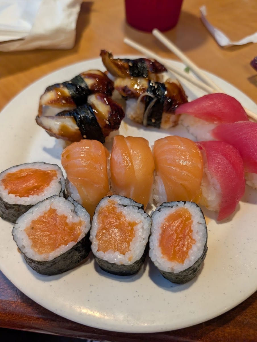 FUGU HIBACHI & SUSHI