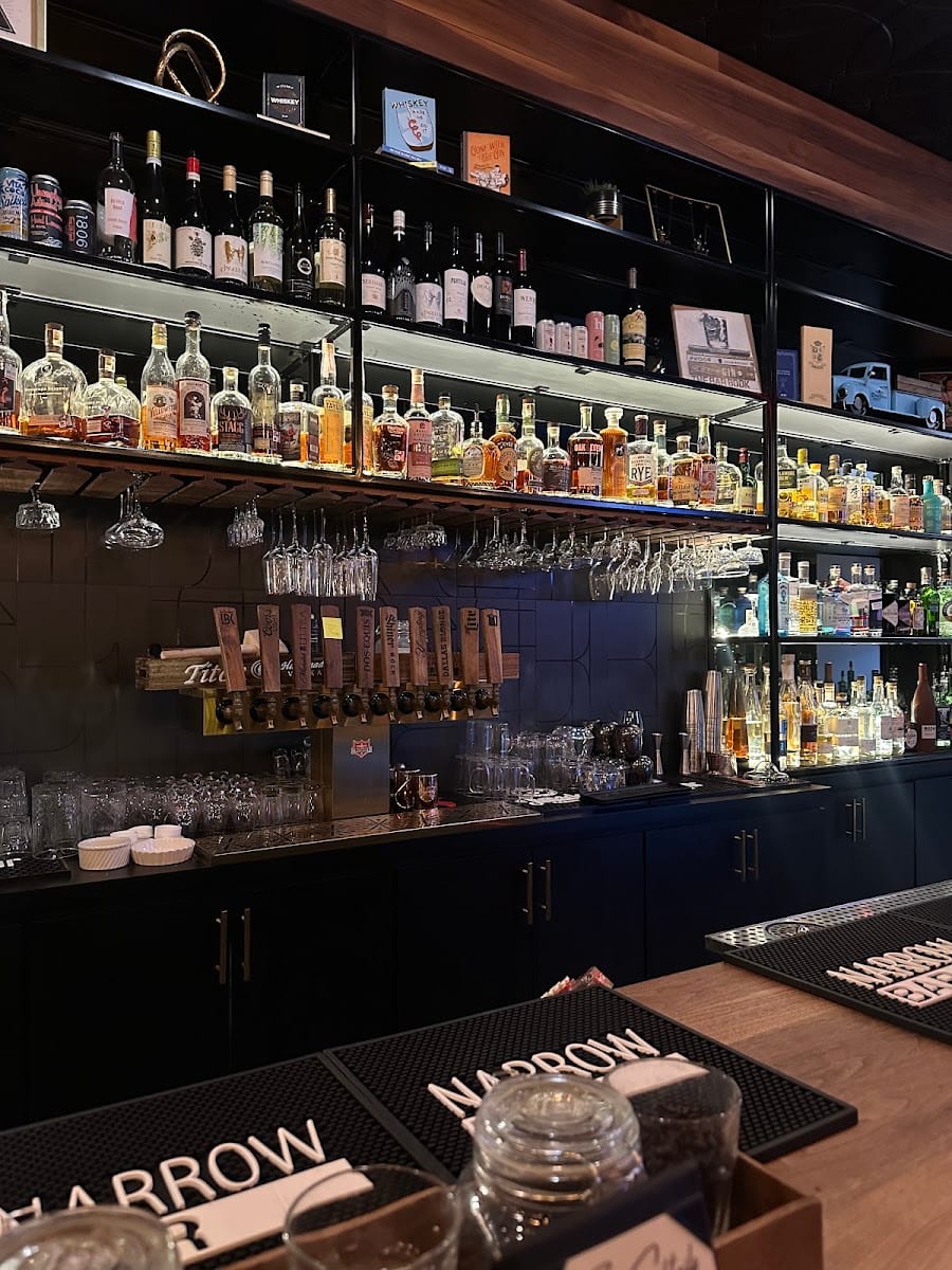 Narrow Bar