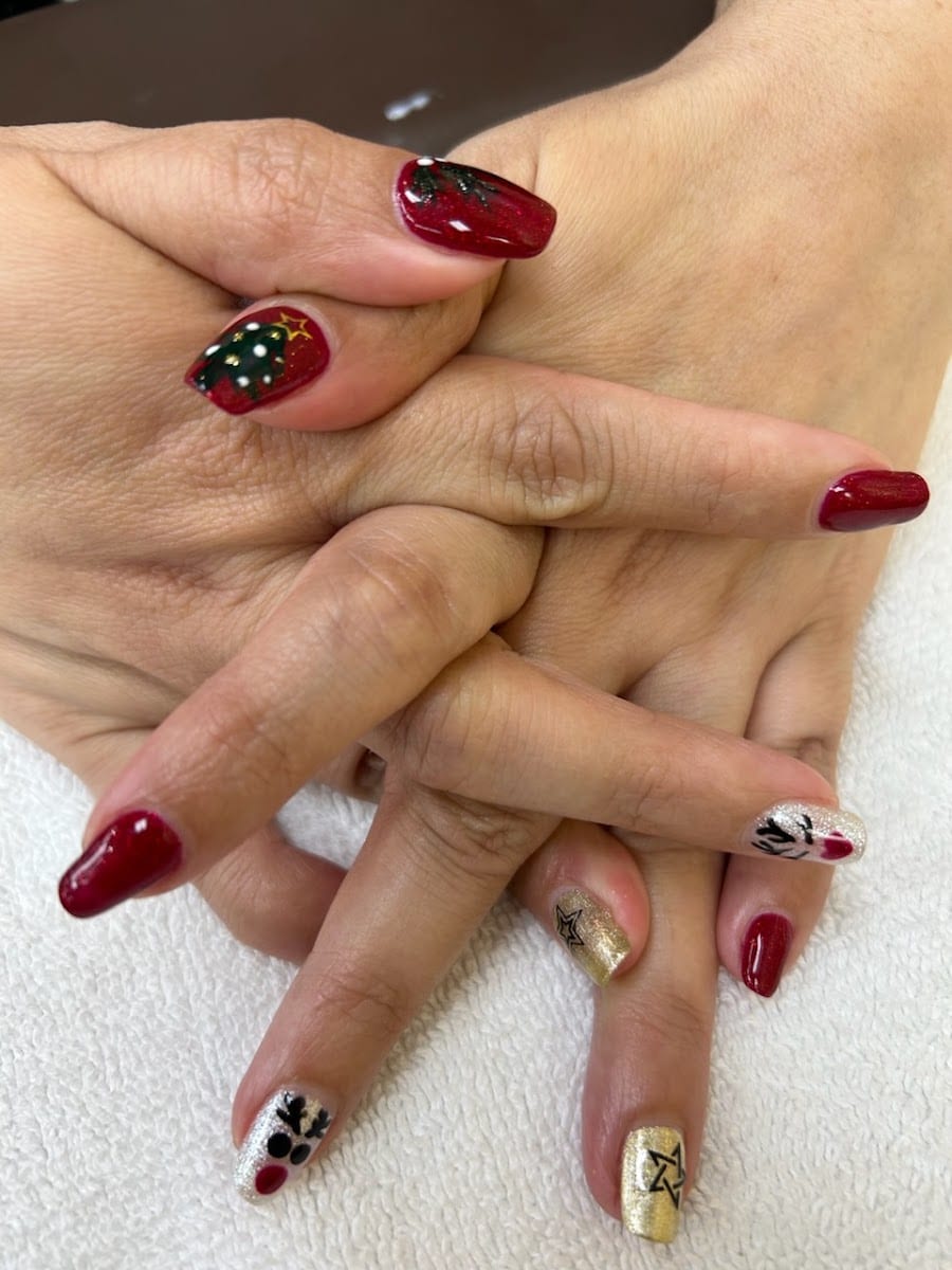 High Touch Nail & Salon