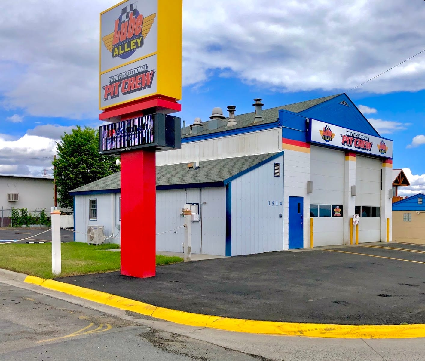 Lube Alley - Helena, photo 2