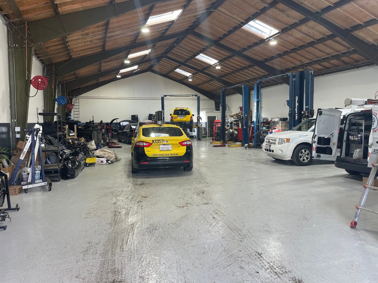 HYBRID AUTO REPAIR, photo 2