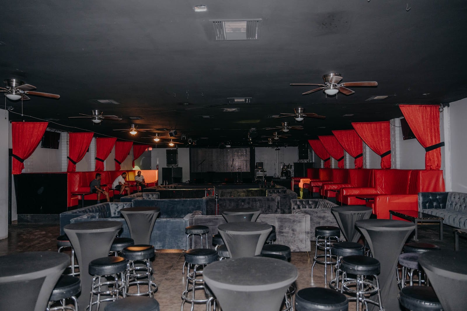 D’Lux Lounge