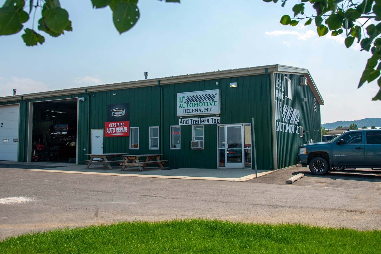 DJ's Automotive, photo 2