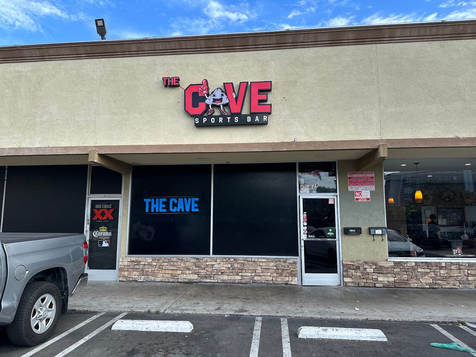 TheCave Sports Bar