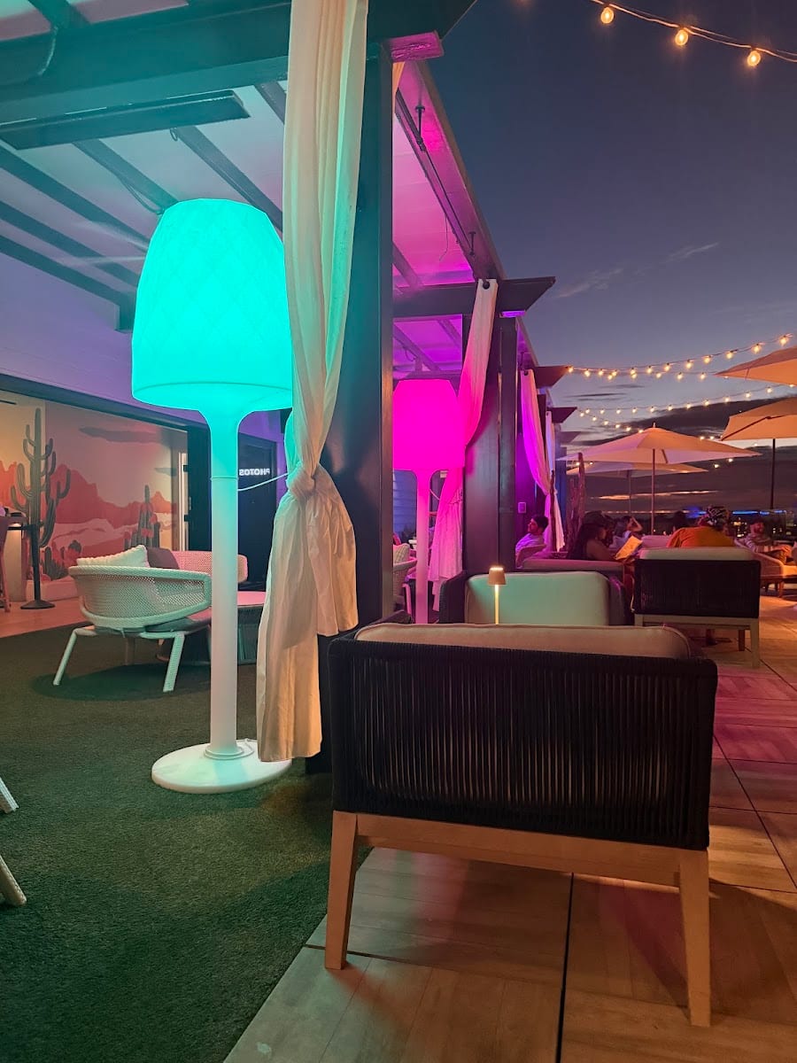 Outrider Rooftop Lounge, photo 4